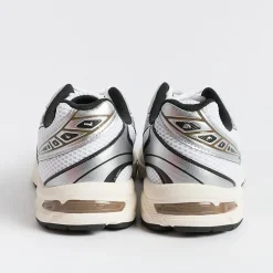 ASICS - Collezione Uomo Sneakers*Asics - Gel 1130 Sneakers - White /Clay Canyon