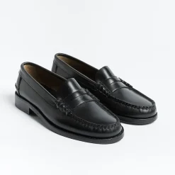 GIL's Loafers* - 740 Moccasin - Black Leather