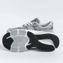 NEW BALANCE - Collezione Donna Sneakers*New Balance - Sneakers W990Gl6 - Grey